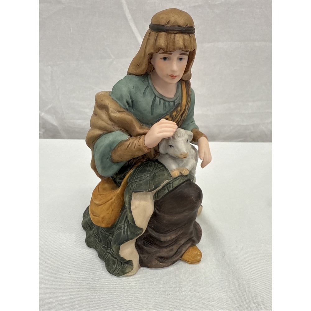 Kirkland GREEN Box SHEPHERD Kneeling Lamb Sheep Nativity Replacement 75177 5.5"